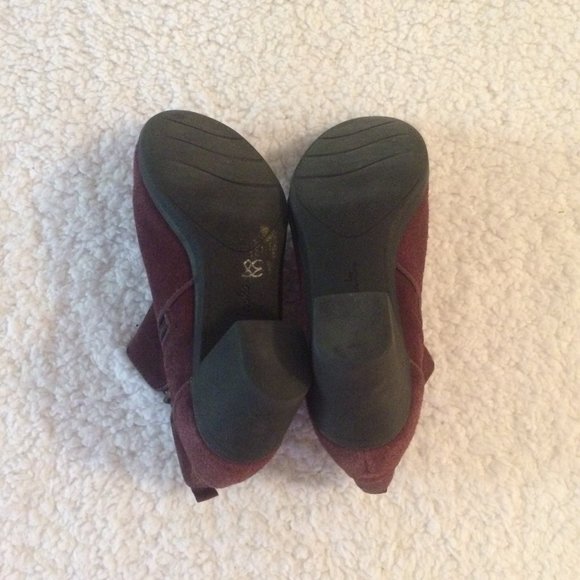 Clarks Ankle Suede Boots - Picture 5 of 6